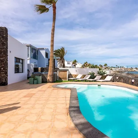 Florita Villa *